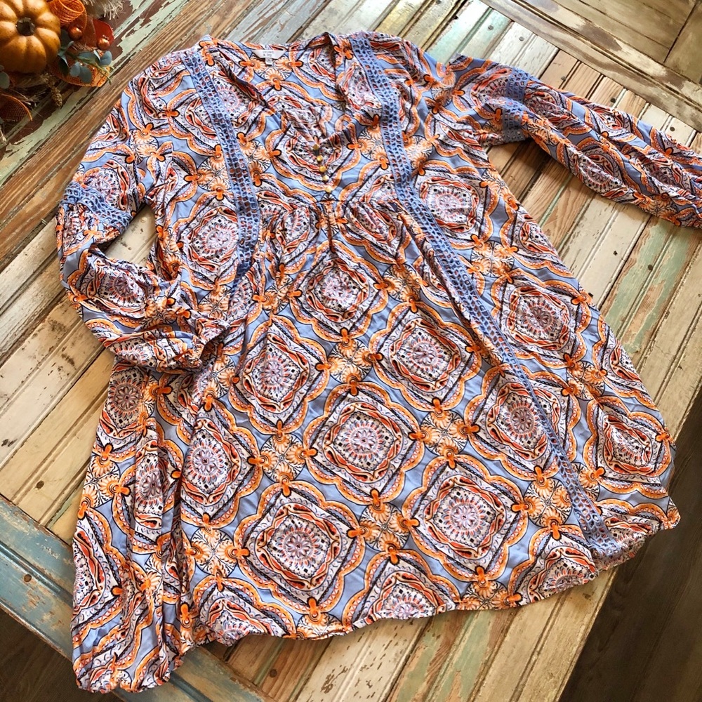 Crown & Ivy dress